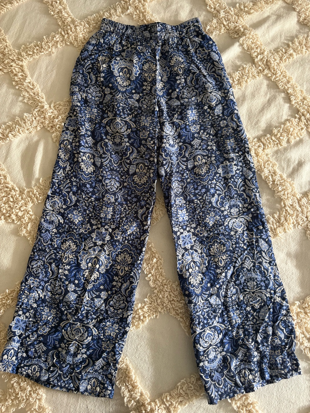 Reitmans Blue and White Wide Leg Pants